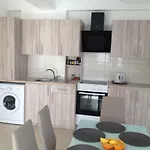 Lounge House *
