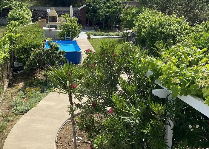 Lounge House Дом отдыха