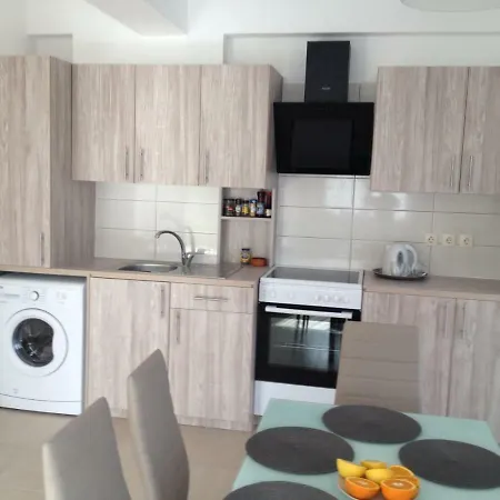 Lounge House *